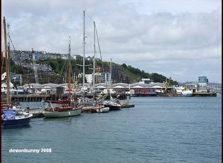 Town pontoons