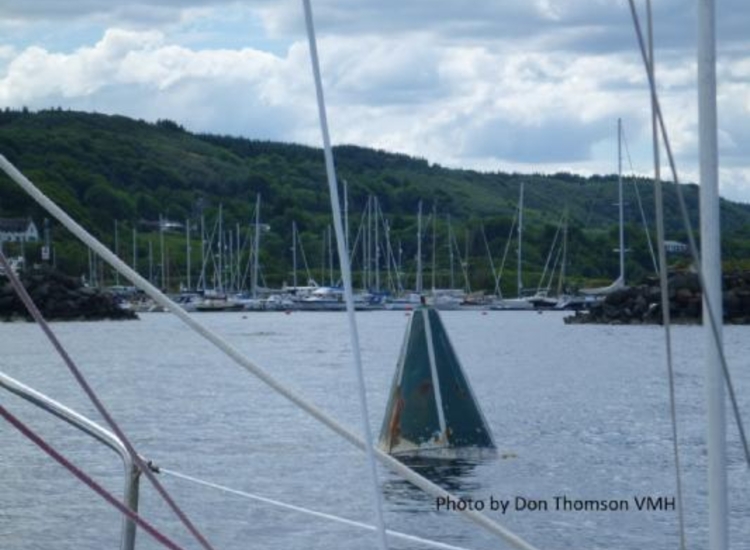 Craobh SHM with row of PHM inside the entrance behind it