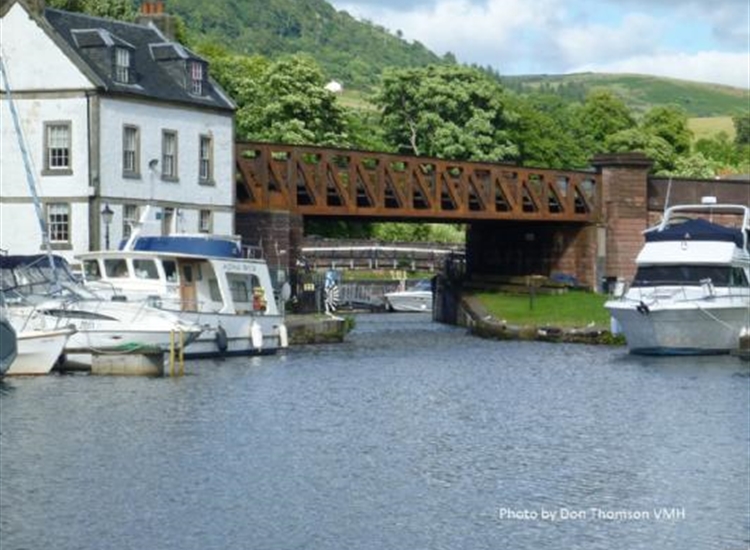 Exit from Bowling Sea Basin into Canal