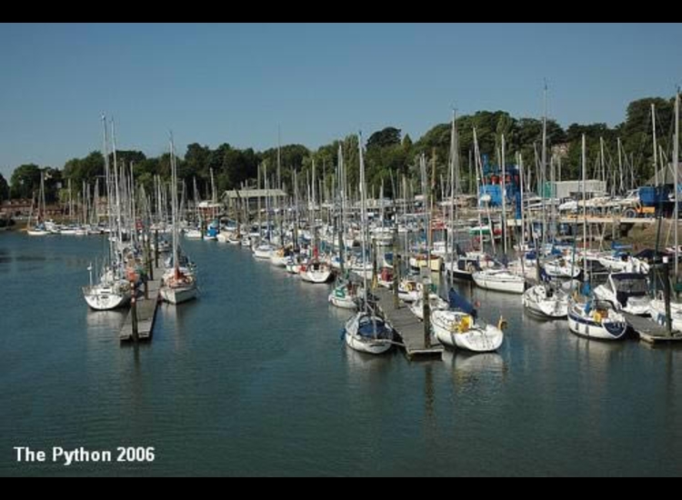 Pontoon Moorings