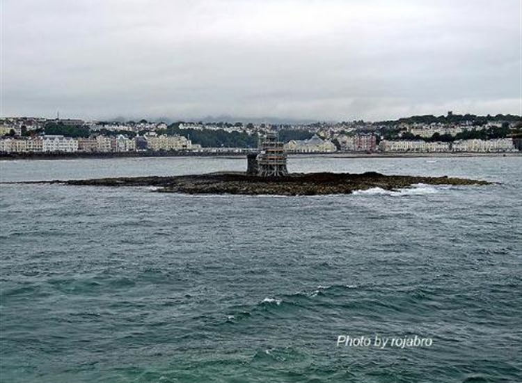 Refuge Tower on Connister St Mary's Rock. Hard a' port for the harbour
