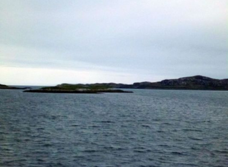 Southern passage (the other side of these islets)