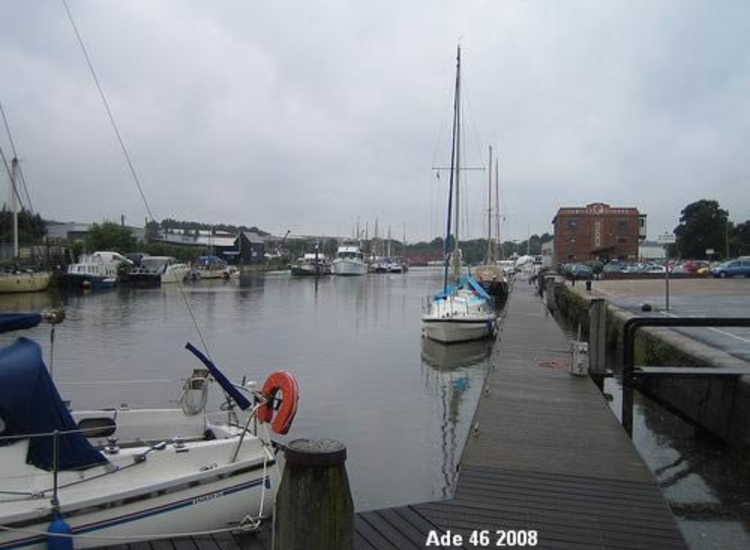 10.Newport Quay, Bilge Keelers Pontoons