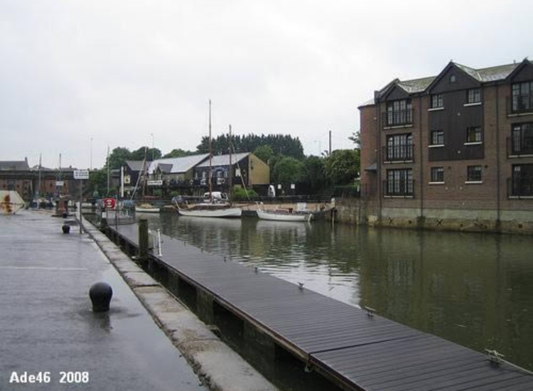 11.Newport Quay