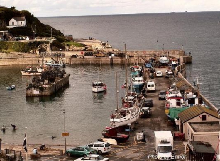 Newquay Harbour at HW