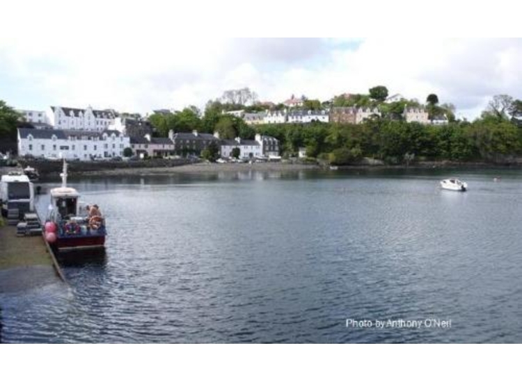 9. Slip at Portree showing why you shouldn't leave your dinghy tied alongside