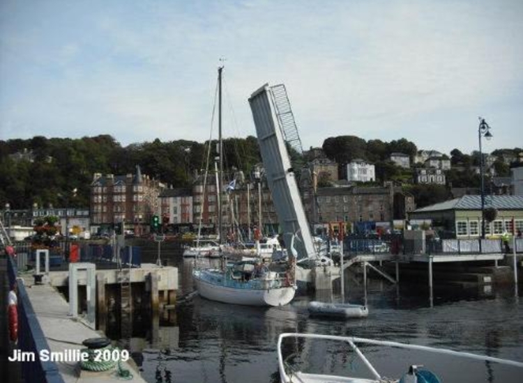 Footbridge Raised to Allow Yacht to Leave Inner Harbour