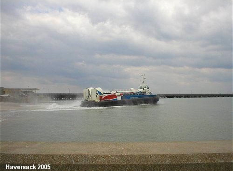 Hovercraft Operating Ryde