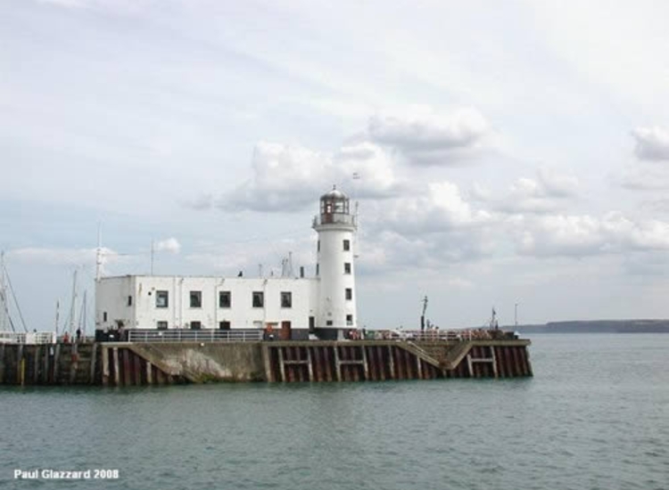 Scarborough Harbour Lighthouse