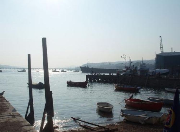 Teignmouth New Quay, looking out