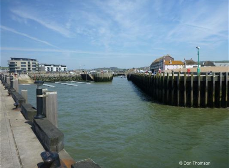 Entrance to the inner harbour