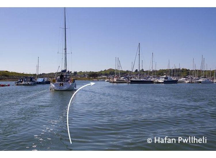 7. Head for the pontoons marked with a vertical 2FG